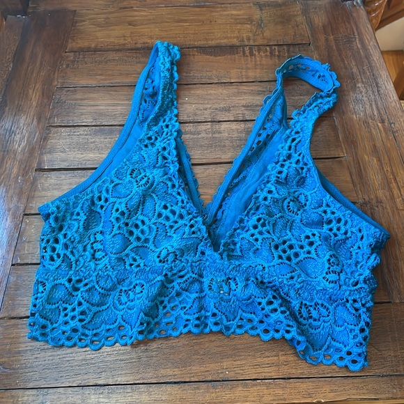 Floral Lace Bralet - Picture 2 of 4
